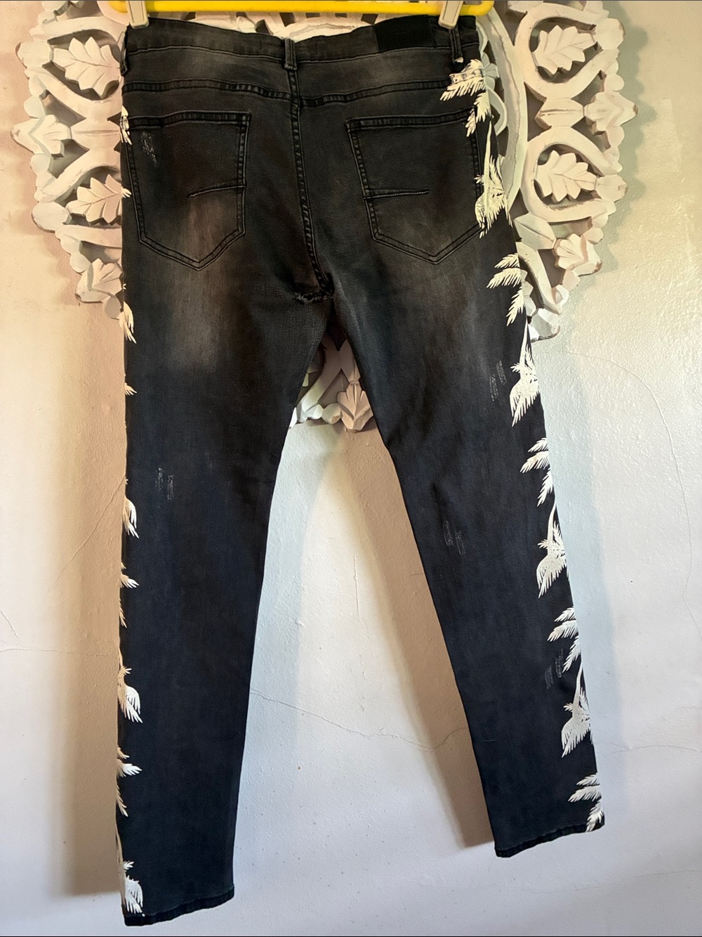Women Black Skinny Jeans with White Palm Print - Picture 4 of 6